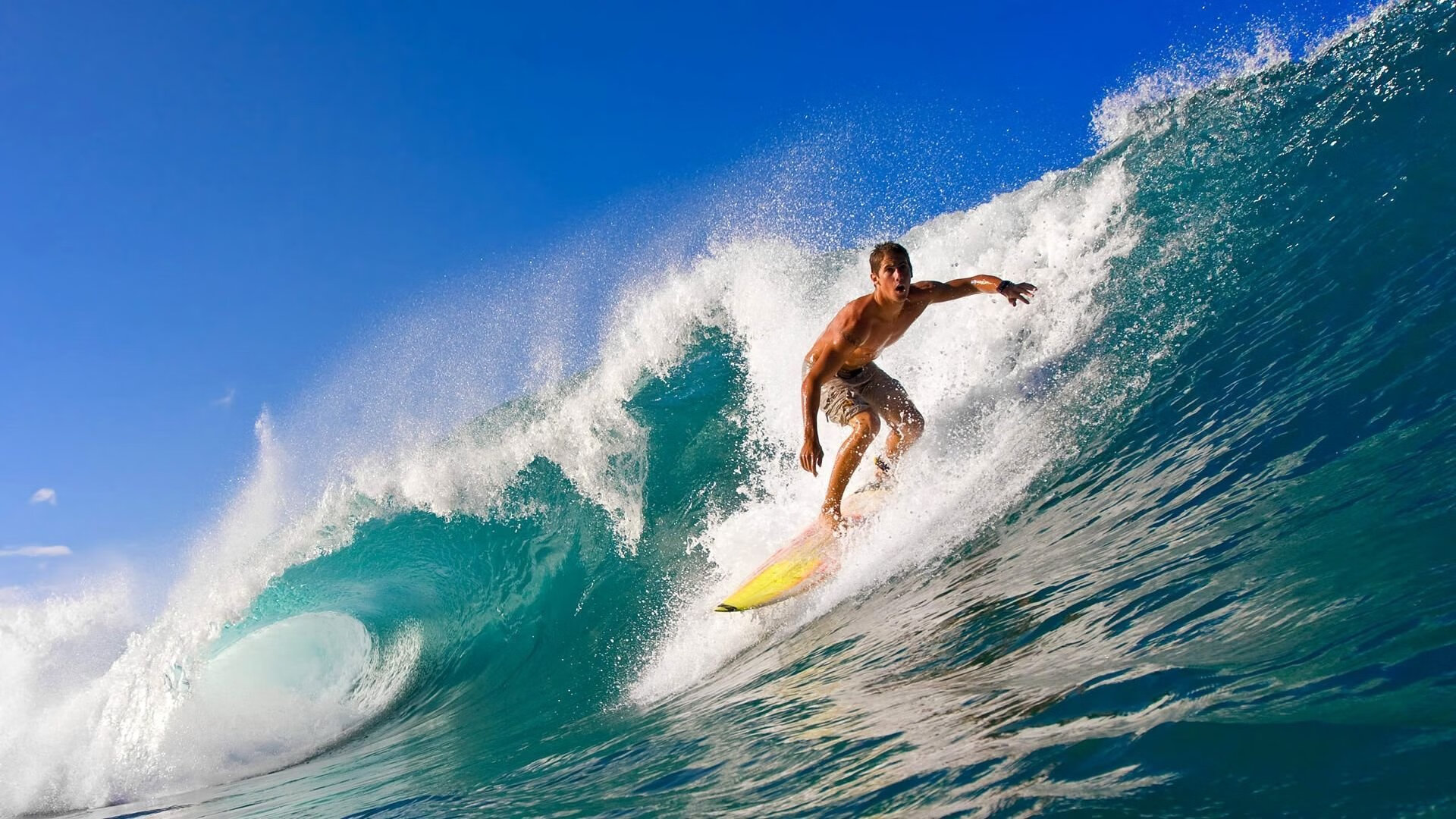 世界滑雪巡回赛中国选手再创佳绩，摘得多枚奖牌，国际滑雪冠军